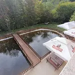 リゾート комплекс кантона Razhishte